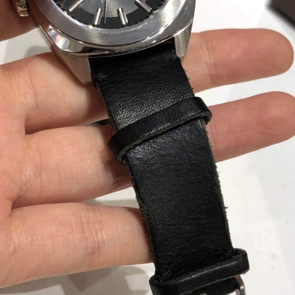 Gucci Mens Watch - Picture 10 of 13